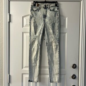 Size 5 sneak peak high rise skinny jeans